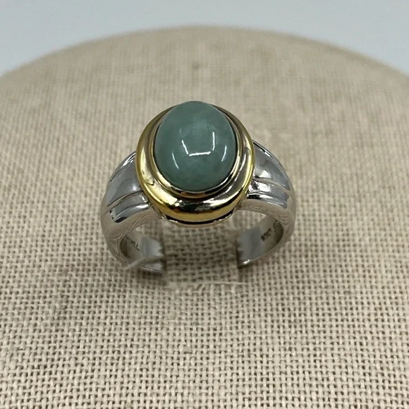 Vintage Sterling Silver & Gold Overlay Ring with Green Cabochon | Size 7 - Picture 4 of 16